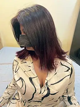 Snapshot of payal_mittal chatting on 04/23/26, 12:29 payal mittal online show from 04/23/26, 12:29