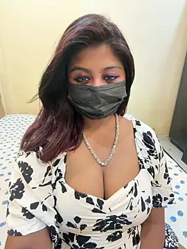 Snapshot of payal_mittal chatting on 05/11/26, 06:05 payal mittal online show from 05/11/26, 06:05