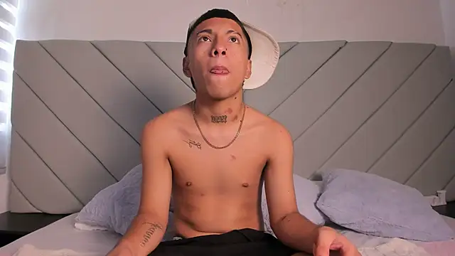 little kris1 online show from 10/15/25, 12:49