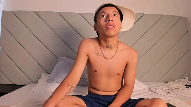 little kris1 online show from 10/23/25, 12:37