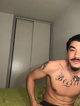 Camillafaro64 online show from 10/19/25, 09:48