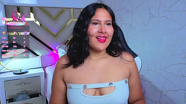 luna jonezz online show from 11/20/25, 11:10