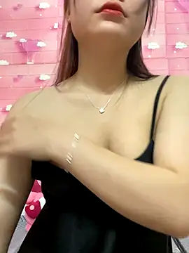 Snapshot of Christy-18 chatting on 10/15/25, 04:45 Christy-18 online show from 10/15/25, 04:45