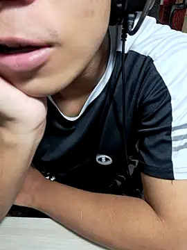 kave2033 online show from 10/14/25, 02:40