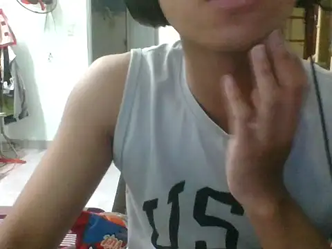 kave2033 online show from 10/16/25, 02:29