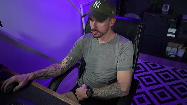 monsieurguitsxxx online show from 12/01/25, 03:06