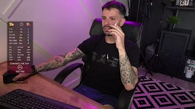 monsieurguitsxxx online show from 04/16/26, 12:17