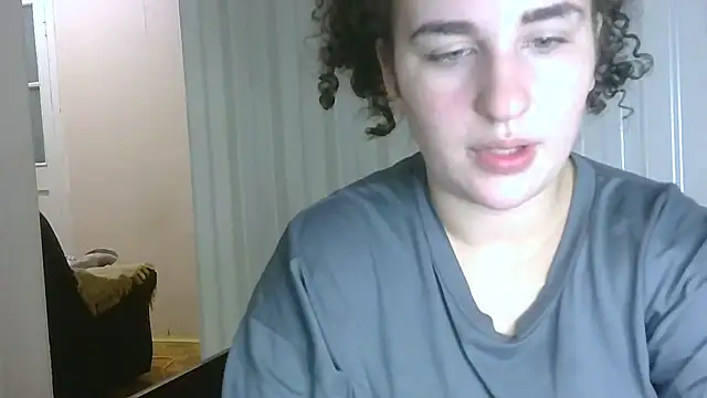 Kiki Catty online show from 10/18/25, 07:36