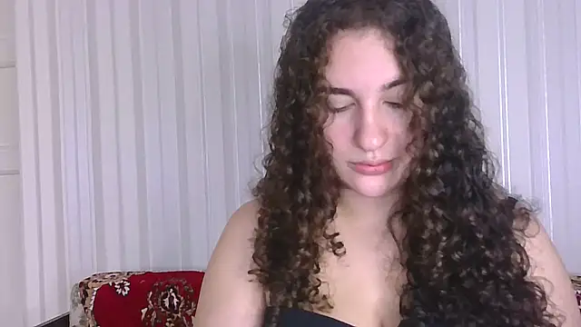 Kiki Catty online show from 10/21/25, 09:32