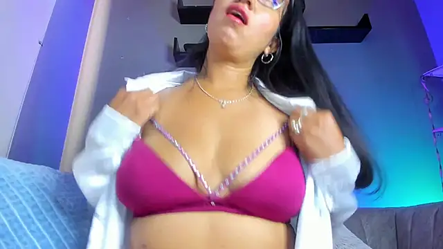 charlhot  online show from 10/23/25, 01:10