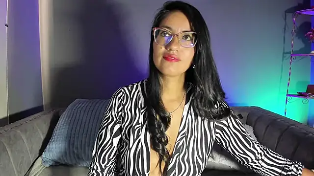 charlhot  online show from 10/24/25, 12:45