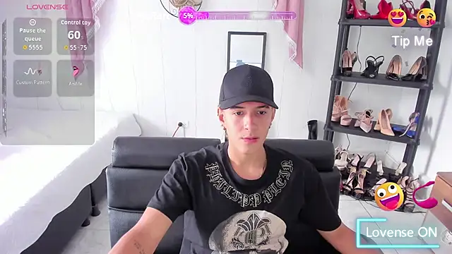 Hayden Boy  online show from 11/21/25, 07:01