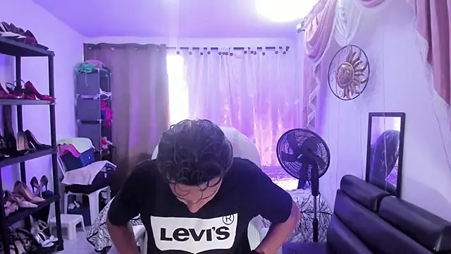 Hayden Boy  online show from 12/05/25, 07:21