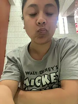 Snapshot of Techi0525 chatting on 10/31/25, 06:09 Techi0525 online show from 10/31/25, 06:09