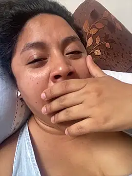 Snapshot of Techi0525 chatting on 11/08/25, 08:07 Techi0525 online show from 11/08/25, 08:07