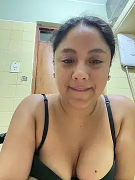 Snapshot of Techi0525 chatting on 12/22/25, 08:50 Techi0525 online show from 12/22/25, 08:50