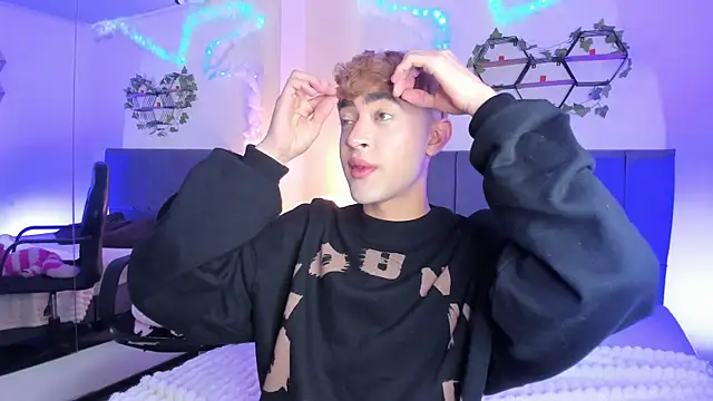 JustinCastiblanco online show from 11/18/25, 11:25