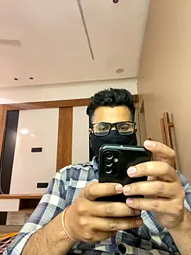 Notme 09 online show from 10/27/25, 12:31