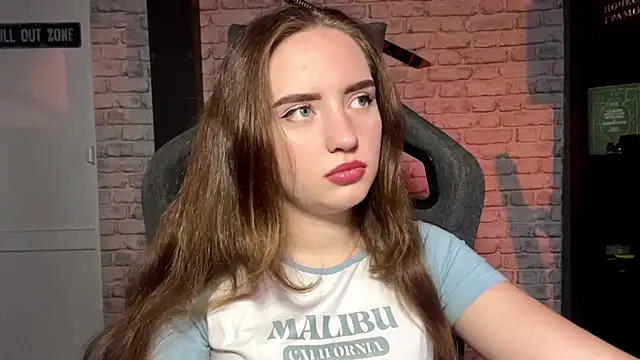 GreatMolly online show from 10/22/25, 06:24