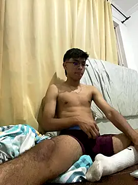 Muchachito18 online show from 12/03/25, 04:53