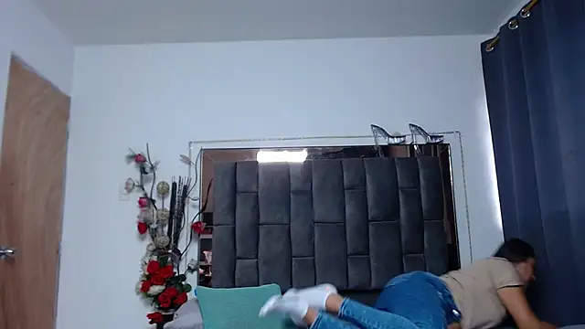 Snapshot of Salmma_Milf chatting on 02/20/26, 11:54 Salmma Milf online show from 02/20/26, 11:54