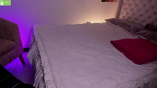 Bluepaula online show from 11/21/25, 03:33