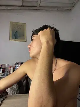 Snapshot of Myke_hotxxx chatting on 12/14/25, 09:08 Myke hotxxx online show from 12/14/25, 09:08