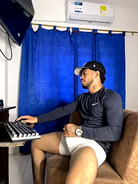 Kylian Alessandro online show from 11/02/25, 06:32