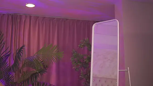 TiffanyBlaize online show from 11/03/25, 07:26