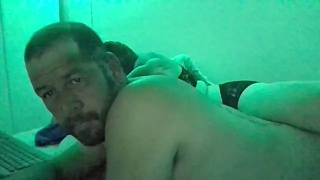 tonyxxx08 online show from 10/28/25, 05:44