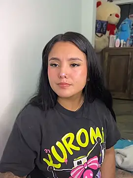 Snapshot of Mellani_luod chatting on 05/20/26, 03:45 Mellani luod online show from 05/20/26, 03:45