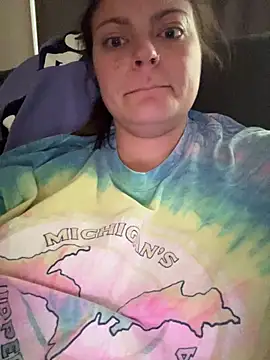 Snapshot of honeygirlox chatting on 10/14/25, 07:47 honeygirlox online show from 10/14/25, 07:47