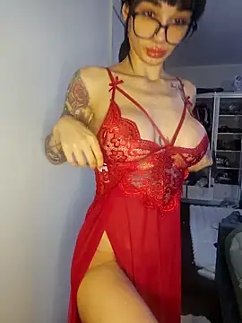 Snapshot of LucyMiax chatting on 11/05/25, 09:31 LucyMiax online show from 11/05/25, 09:31