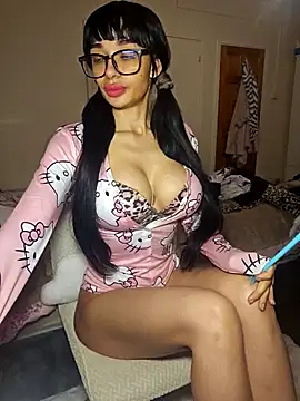 Snapshot of LucyMiax chatting on 12/14/25, 07:58 LucyMiax online show from 12/14/25, 07:58