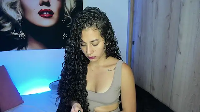 Snapshot of fernanda317 chatting on 11/07/25, 10:43 fernanda317 online show from 11/07/25, 10:43