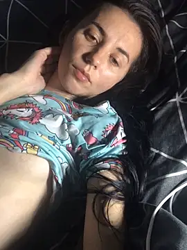 oliviya mur online show from 10/15/25, 08:31