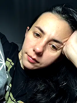 oliviya mur online show from 10/17/25, 09:28