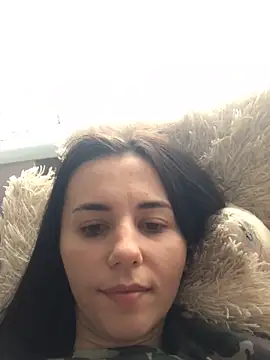 oliviya mur online show from 10/27/25, 11:25