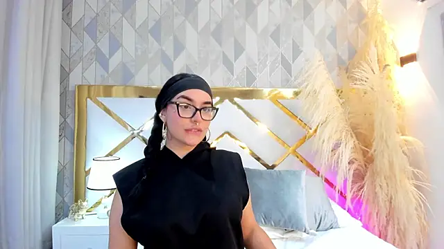 DevoraCarther online show from 10/19/25, 01:23