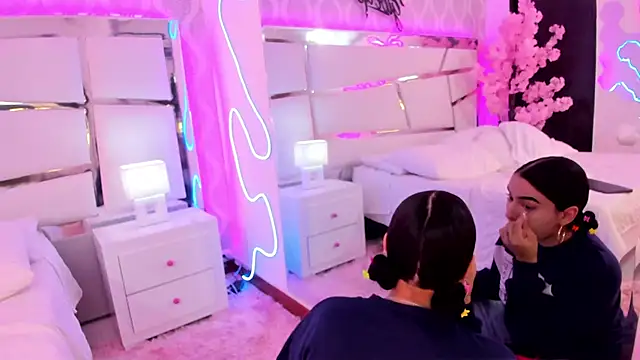 DevoraCarther online show from 10/25/25, 12:02