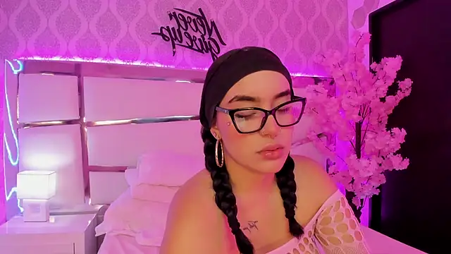 DevoraCarther online show from 10/27/25, 01:04