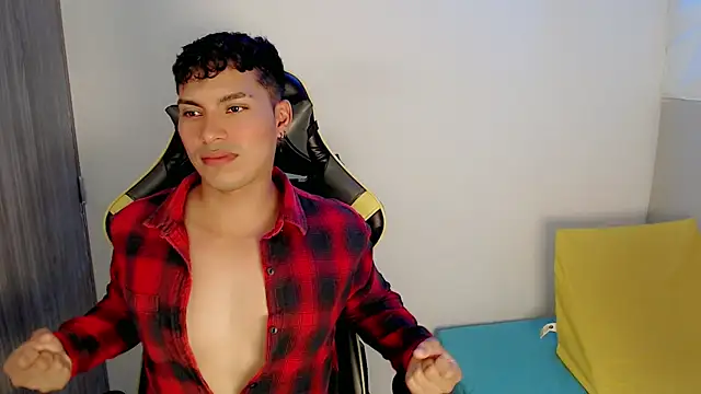 Snapshot of Maynow_666 chatting on 10/16/25, 08:32 Maynow 666 online show from 10/16/25, 08:32