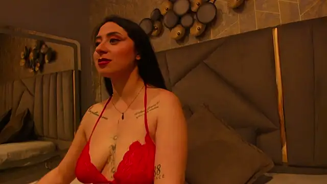 JuliethCruz  online show from 03/28/26, 07:13