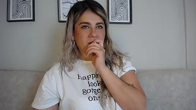 Sweet Bella Valery online show from 11/27/25, 11:18