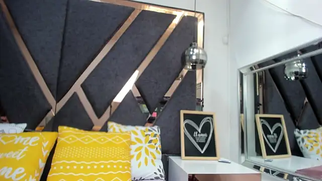 CuteIrina online show from 10/17/25, 08:22