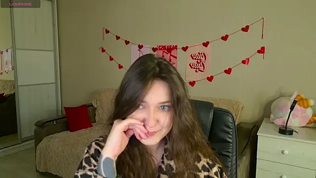 BellaSink online show from 10/20/25, 05:19