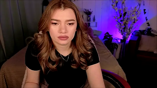 Aurora Lace online show from 10/23/25, 01:32