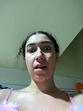 Snapshot of Meggie_ chatting on 10/20/25, 11:05 Meggie  online show from 10/20/25, 11:05