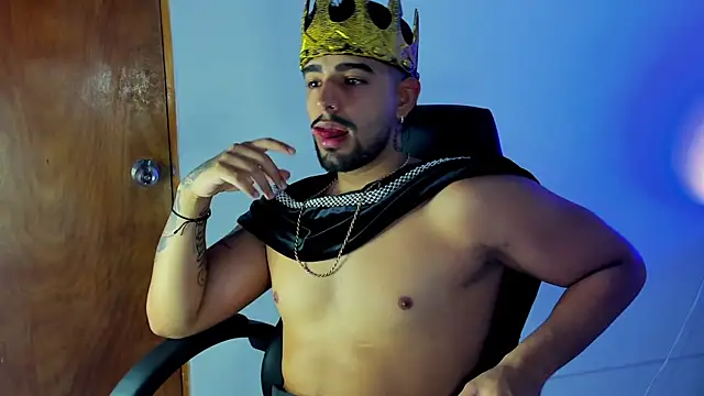 maximo black  online show from 11/01/25, 11:51