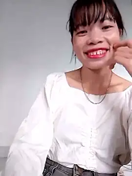 Erza-- online show from 10/26/25, 12:49